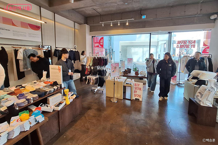 지난 2월 열린 첫 팝업스토어 현장