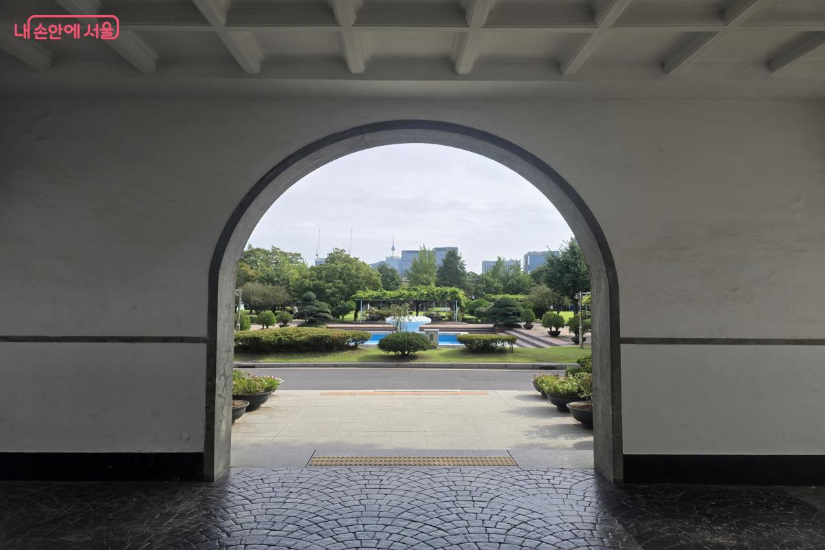  남산타워가 한눈에 보이는 서울의 모습에 감탄이 나왔다. ©염지연