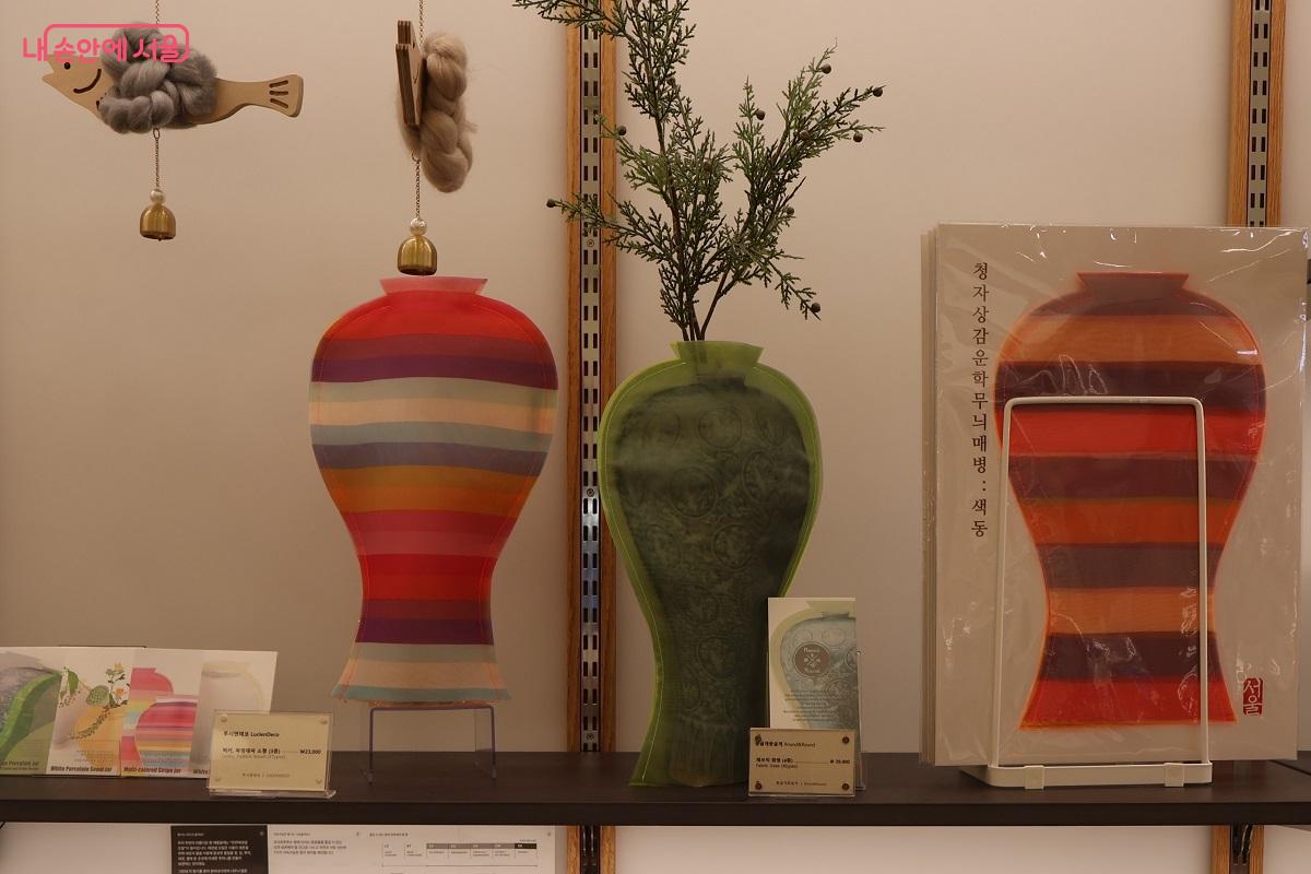 외국인 관람객들에게 호응을 받고 있다는 상품 코너 ©이봉덕