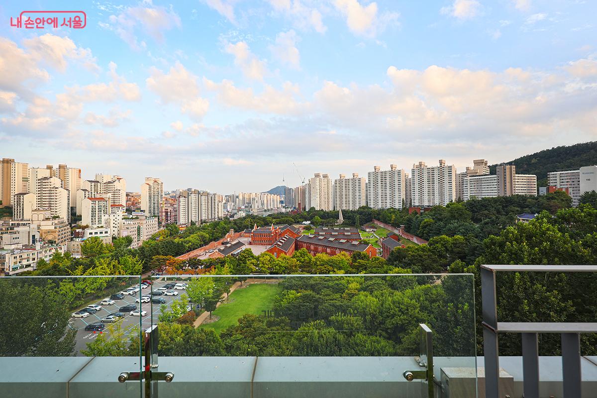 서대문형무소의 모습도 바래다 보인다. ©김주연  ​