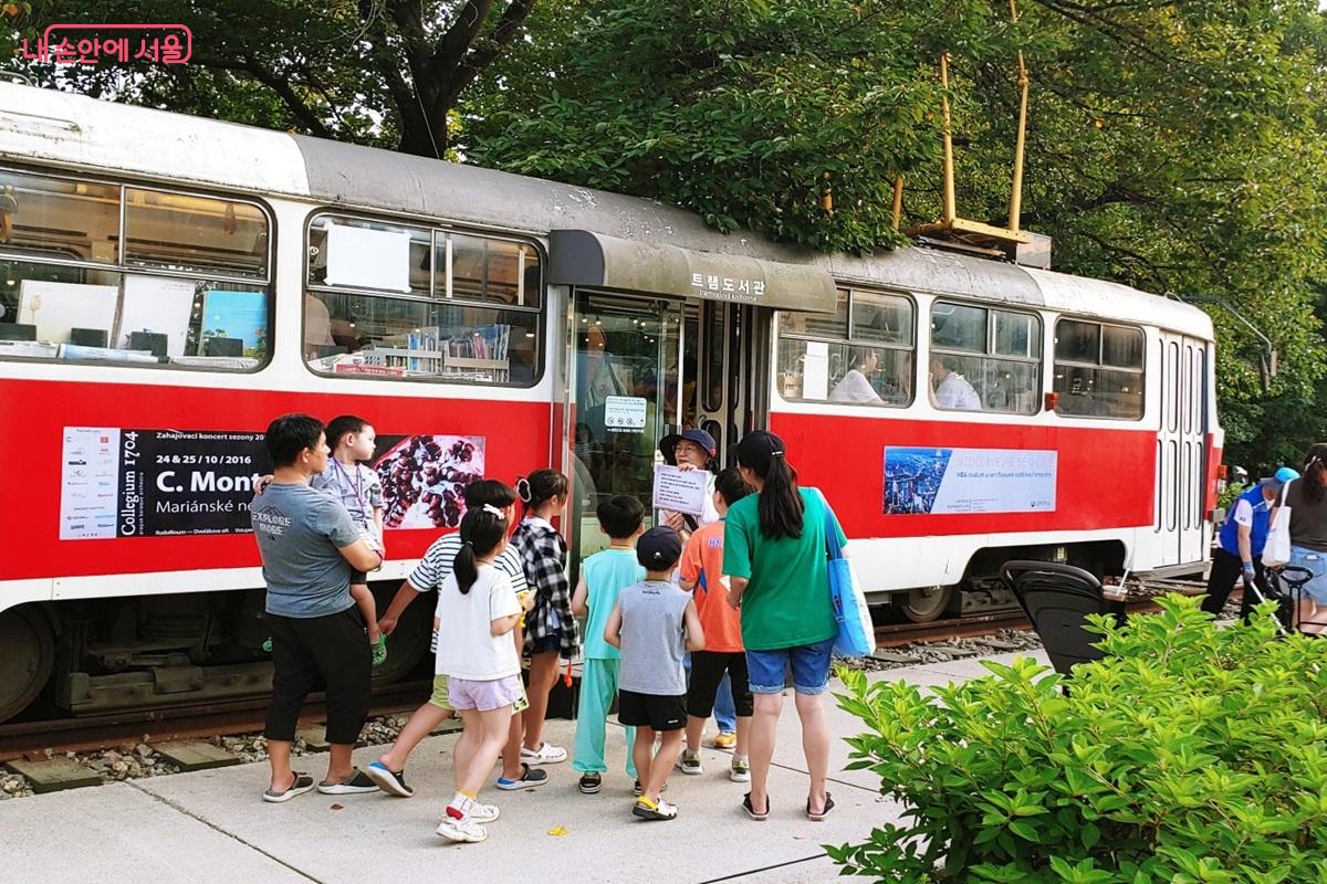 아이들을 위한 &lsquo;기차의 비밀을 풀어라&rsquo; 체험 프로그램 &copy;김병규