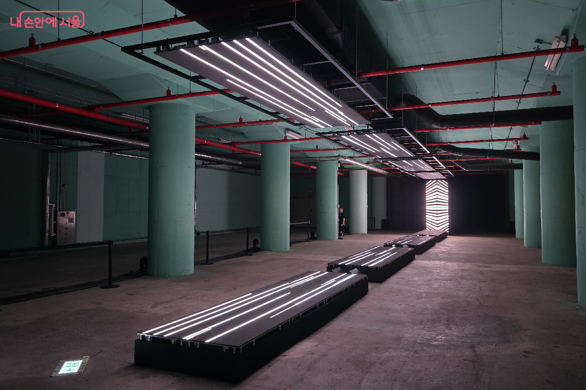 가장 안쪽에 있는 ZONE 3는 환승역 통로로 조성된 곳임을 알 수 있다. &copy;구정숙