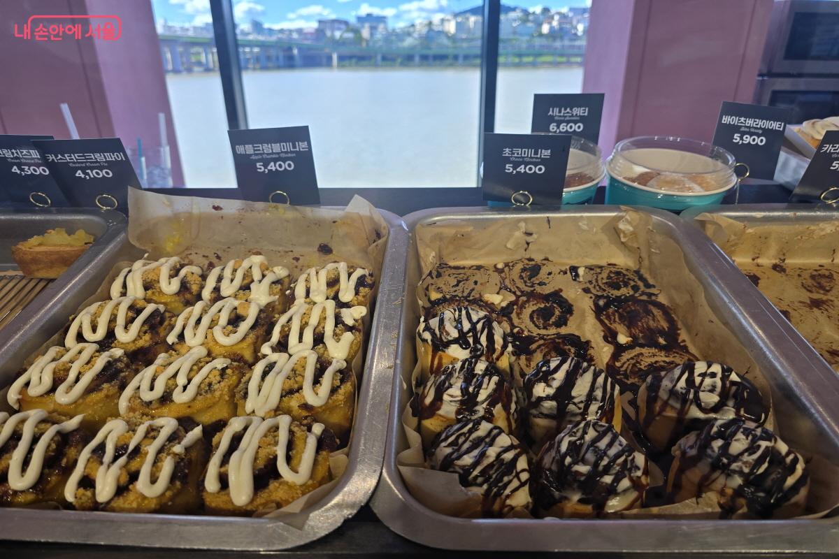 달콤한 빵이 가득하다. ⓒ조송연