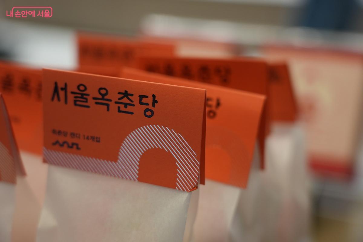 추억의 알사탕에서 모티브를 얻은 '서울옥춘당' 사탕 &copy;우현희