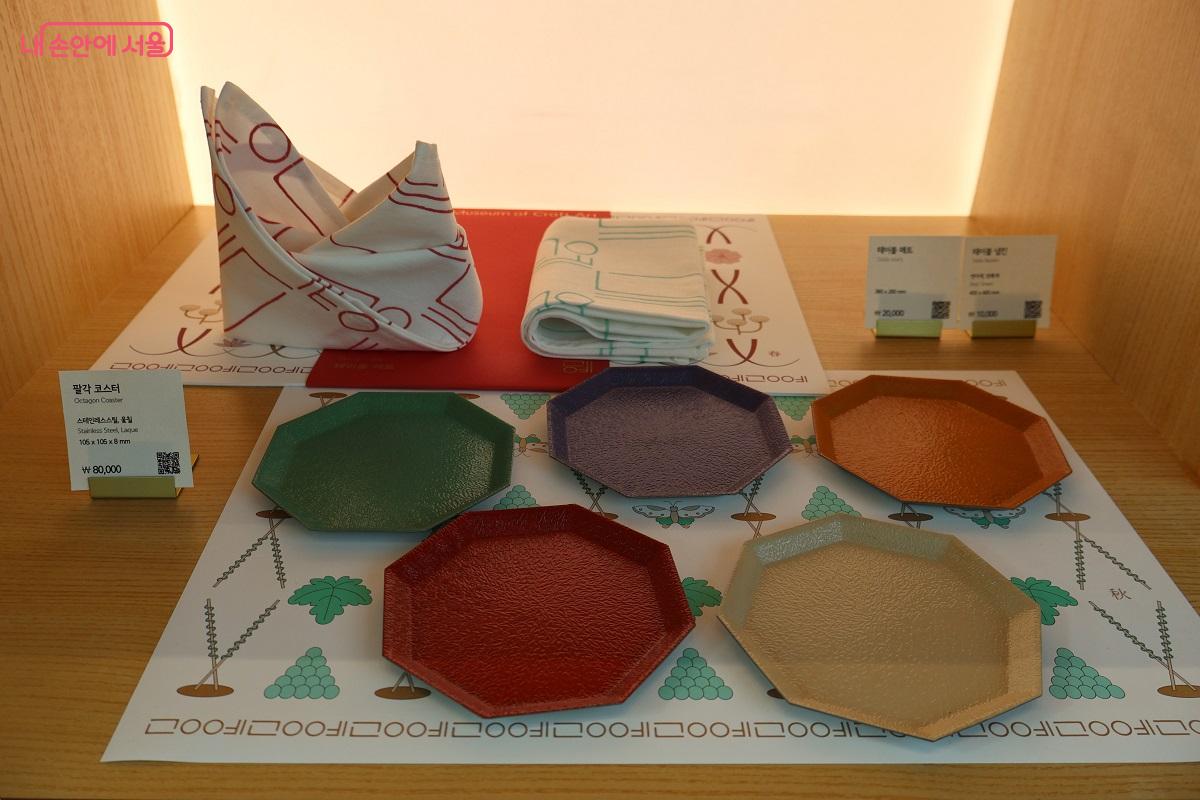 서울 브랜드 굿즈, 서울지다인재단과 서울관광재단이 함께 만들어가는 서울상징 상품 코너 ©이봉덕