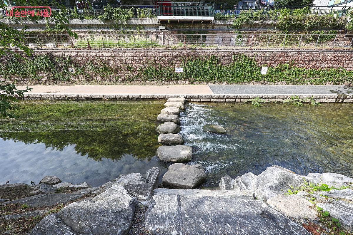 소소한 풍경이 아름다운 청계천 오간수교 구간 ©김주연