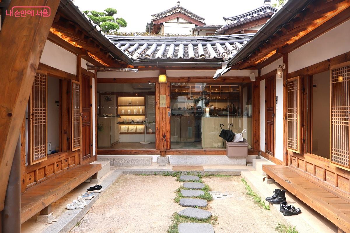 <2025 서울한옥위크> 가 열리고 있는 북촌라운지 ©이봉덕