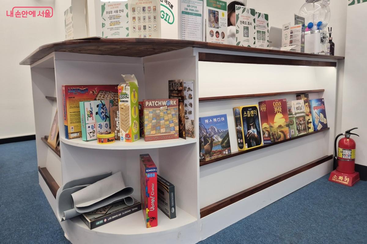소소한 아지트는 복합 문화 공간으로 보드게임이나 다양한 클래스에 참여할 수 있다. ©노윤지
