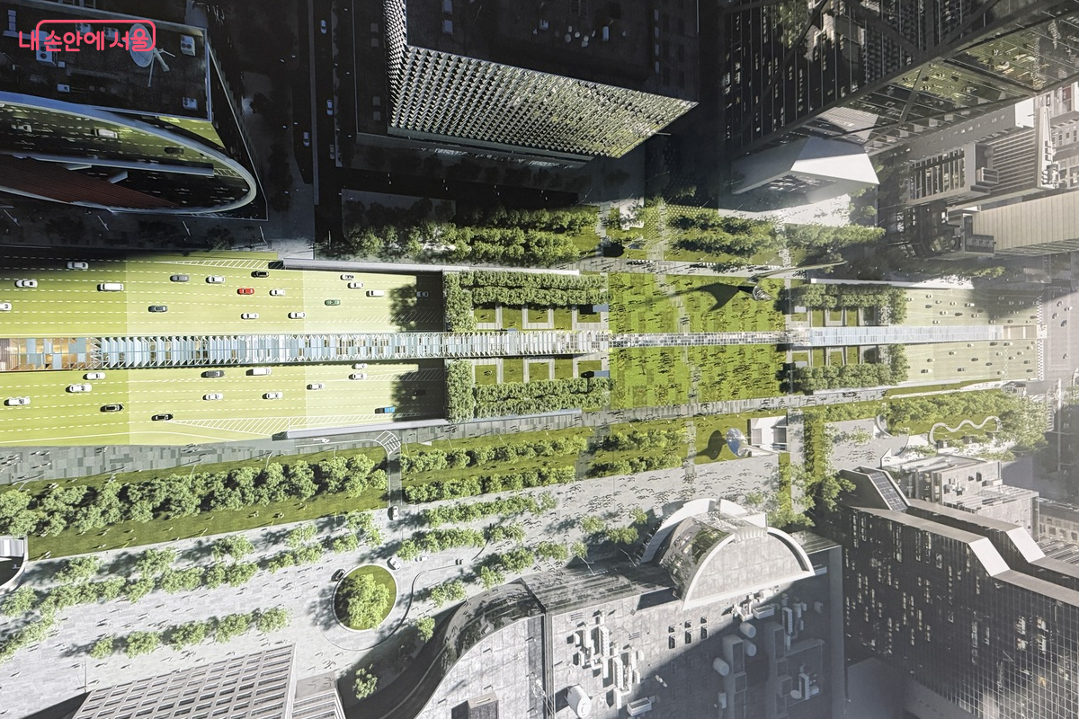 공사 중인 라이트워크- 강남복합환승센터 ©우현희