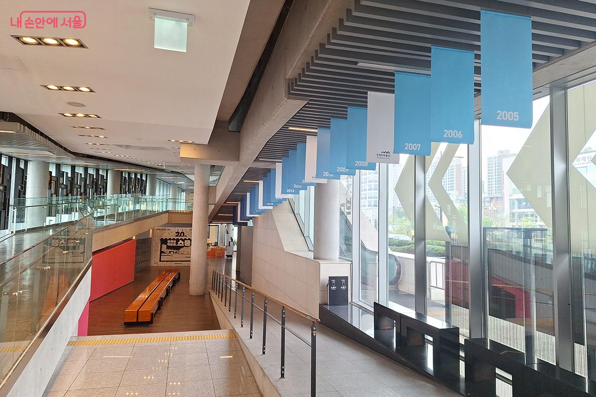 청계천박물관은 2015년 10월 리모델링을 거쳐 청계천의 역사와 문화를 총체적으로 다루는 전문 박물관으로 탈바꿈했다. ©이혜숙