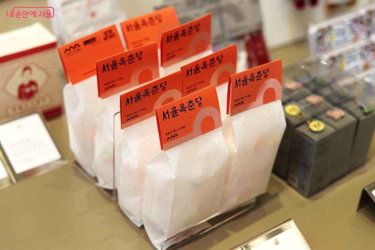 지난 9월 서울역사박물관 1층 로비에 뮤지업숍이 새단장하여 재탄생했다