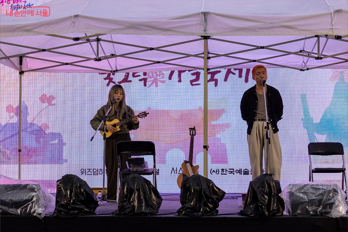 가을밤을 채운 감성 듀엣 ⓒ장신자