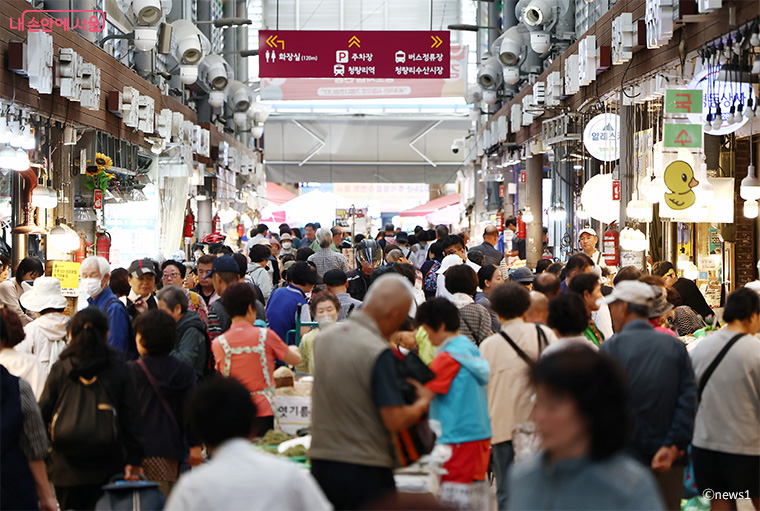 소상공인과 중소기업, 노동취약계층을 위한 지원도 이어간다.
