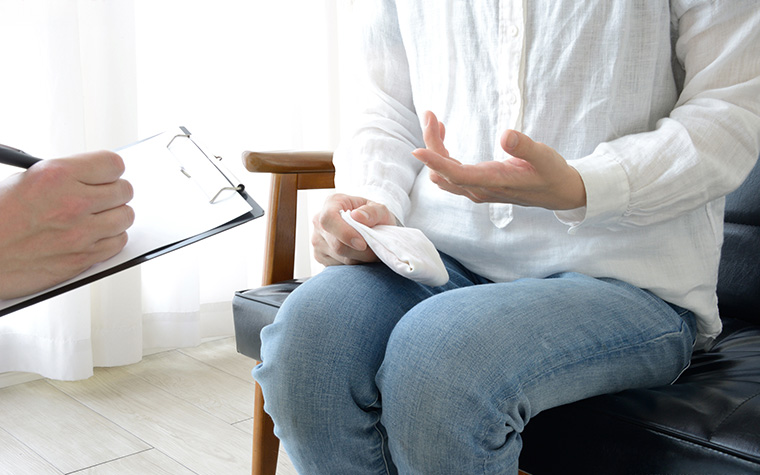 신상유출로 두 번 우는 성범죄 피해자, 무료 법률지원