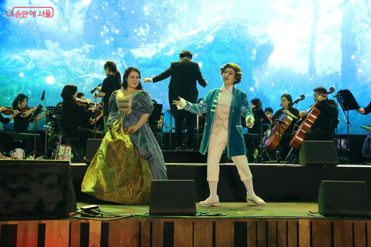 오페라 <피가로의 결혼>의 아리아가 울려 퍼질 때는 이곳이 밀라노가 아닐까 싶을 정도로 분위기가 순식간에 유럽풍으로 물들었다. ©정향선