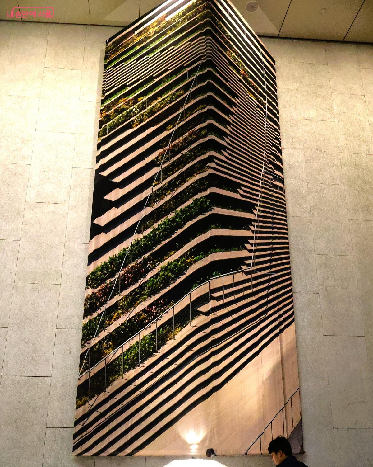 건축물 실물을 전시관에 옮겨 놓은 듯한 느낌이다. 가까이서 상세하게 볼 수 있다. ©이봉덕