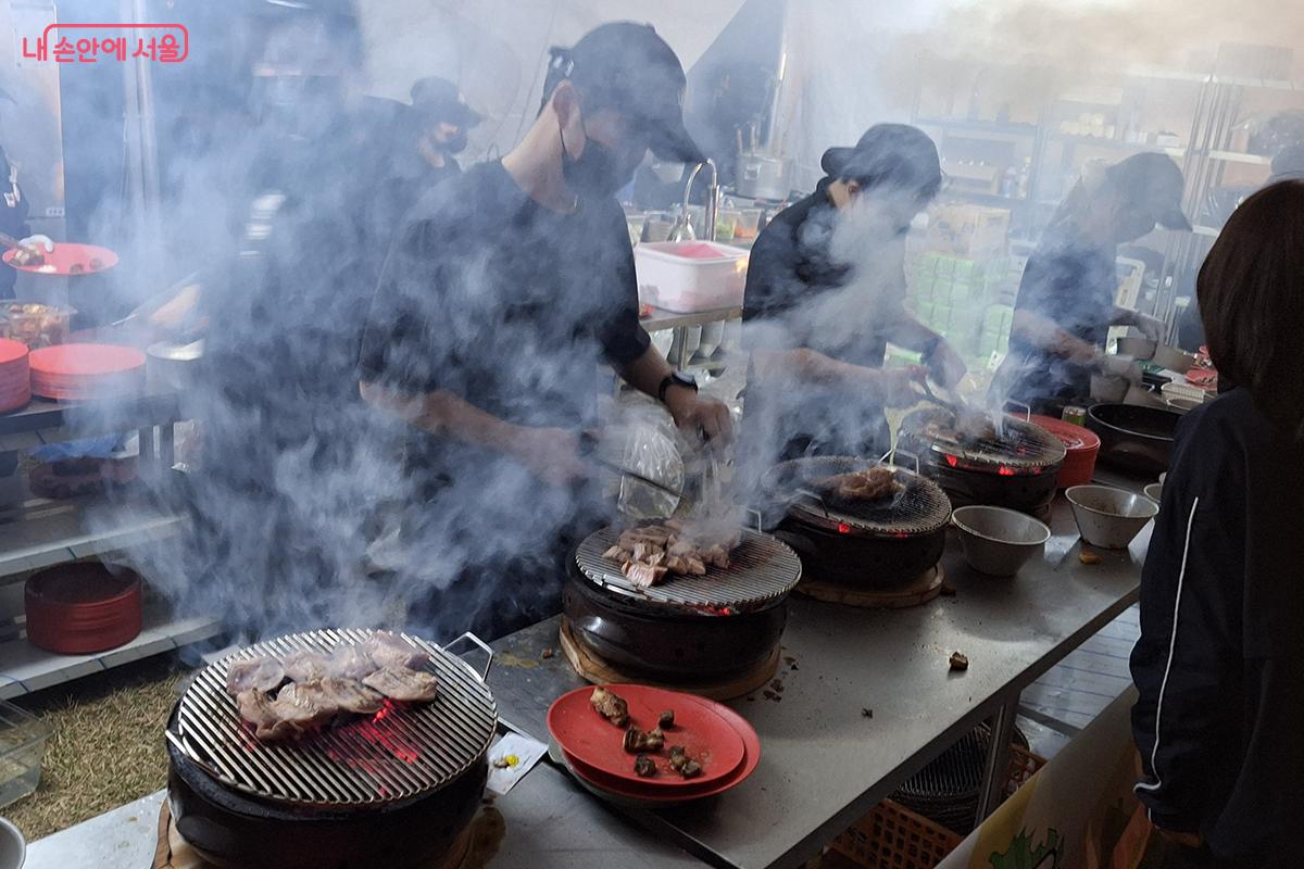 용산에 위치한 돼지고기 전문점 ‘남영돈’도 축제에 참여했다. ©백승훈