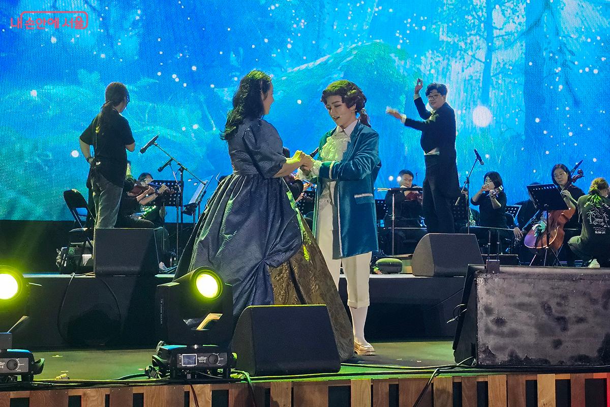 무대와 관객이 하나 되는 감동의 순간이 이어졌다. ©이혜숙