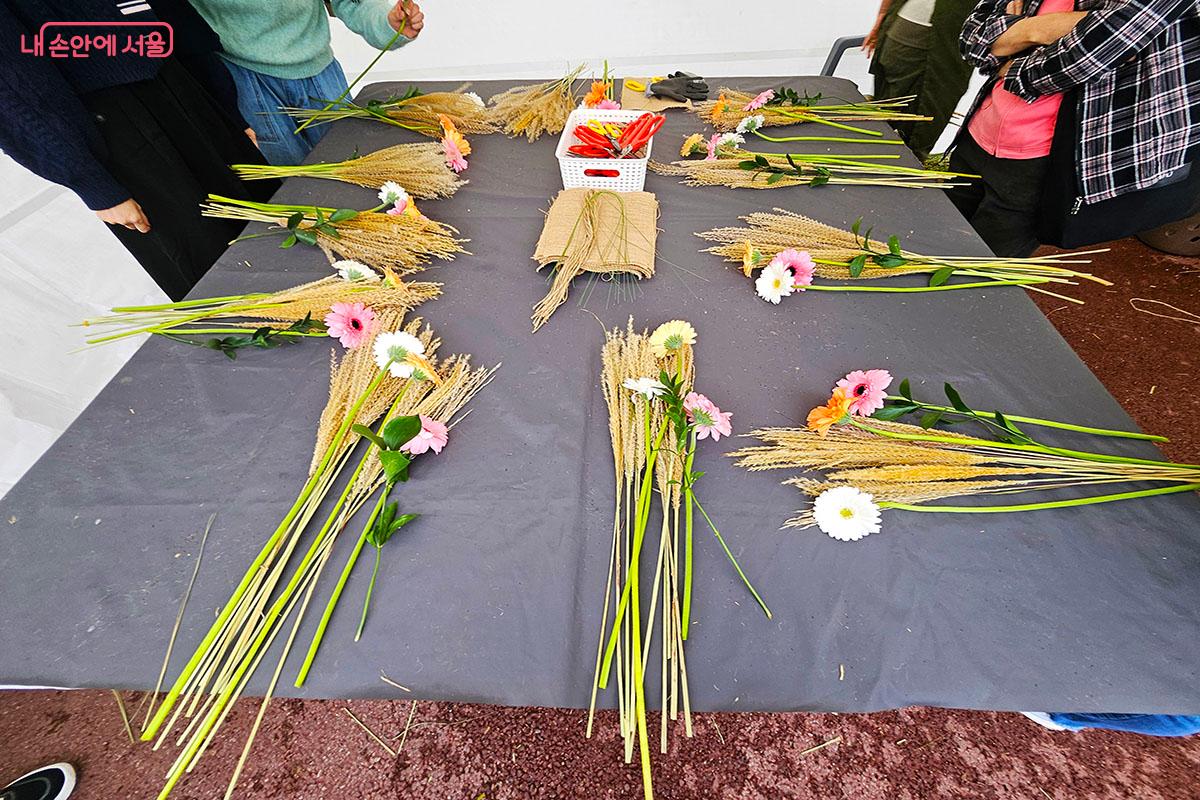 억새 꽃다발 만들기 체험 ©이정민