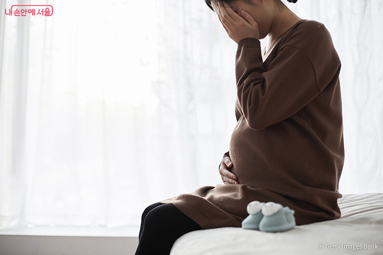 서울시가 위기임산부 통합지원센터를 열고 선도적인 대응에 나서고 있다.