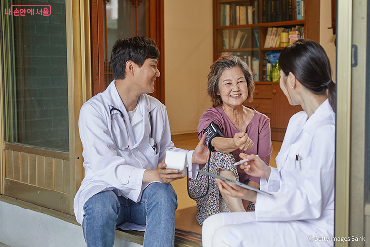 서울시가 영등포 쪽방촌 주민 및 인근 노숙인의 건강 지원을 위해 순회진료를 실시한다.