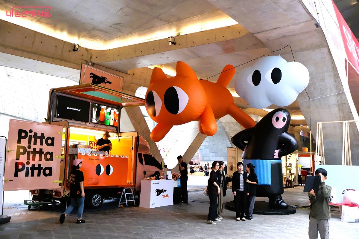 기업이 추구하는 좋은 디자인의 의미를 시민들과 공유하는 자리가 되고 있다. ©이봉덕