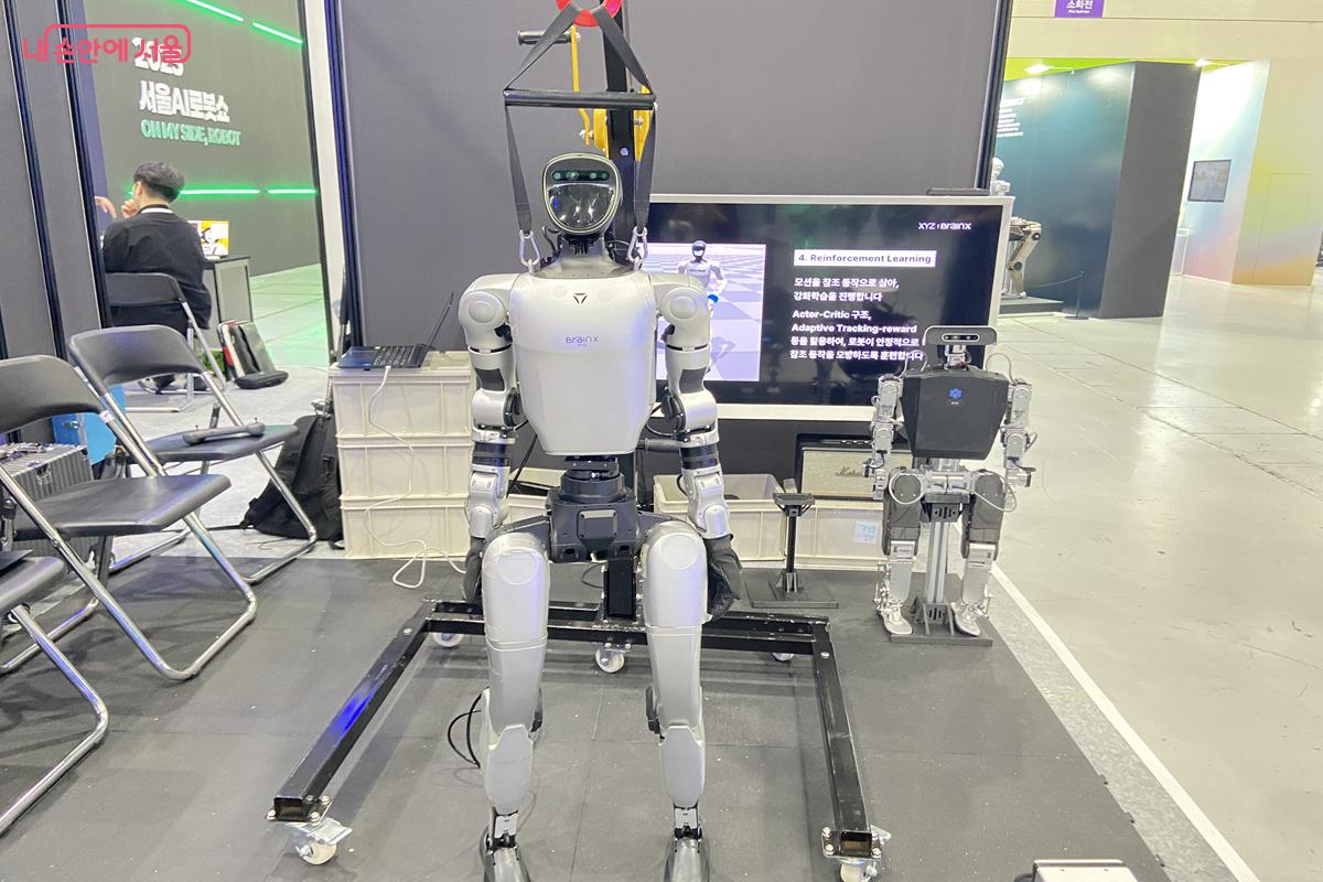  정교하게 프로그래밍된 로봇들을 만나볼 수 있었다. &copy;김경선