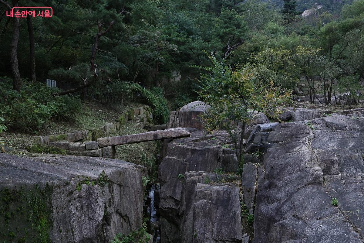 조선시대 화가 겸재 정선의 작품으로 남아 있는 '수성동 계곡' ©허혜정