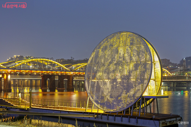 공공미술작품 ‘달빛노들’