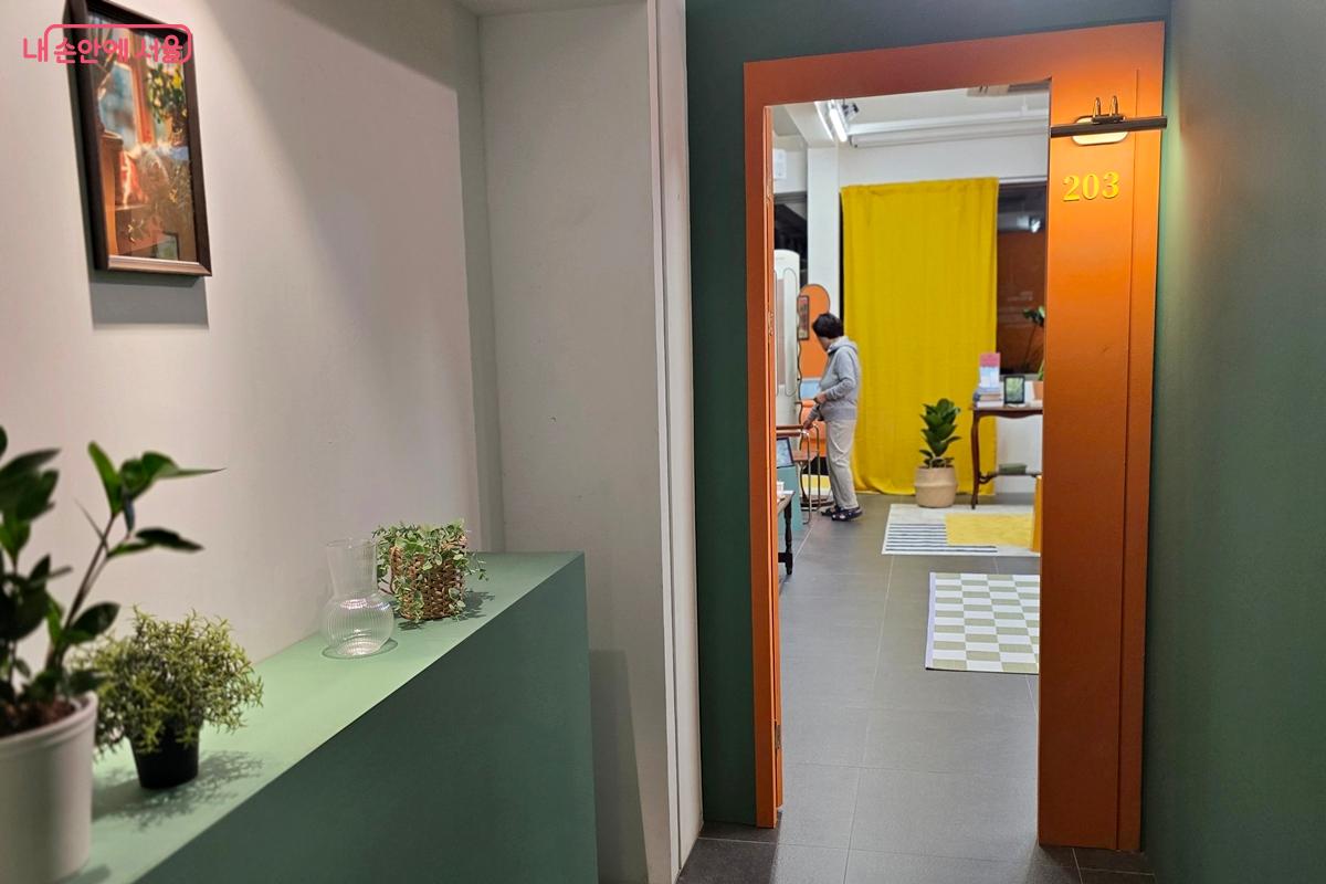 '홈가드너의 방'으로 꾸며진 203호 ⓒ김윤경