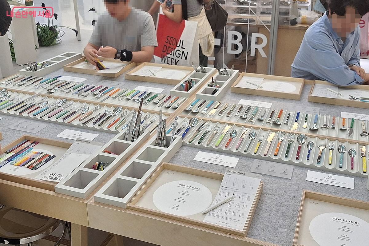 '사브르(SABRE Paris)'는 1993년 프랑스에서 탄생한 커틀러리 브랜드로 고기능, 심미성 식탁 제품군을 자랑한다. ©백승훈