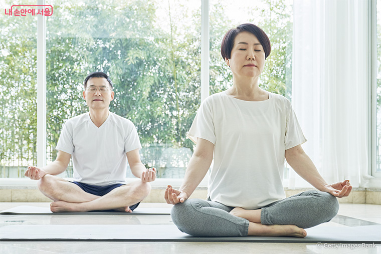 일기 쓰기, 명상, 심호흡, 신뢰하는 사람과 감정을 나누는 일 등은 전두엽을 단련하는 훌륭한 방법이다.