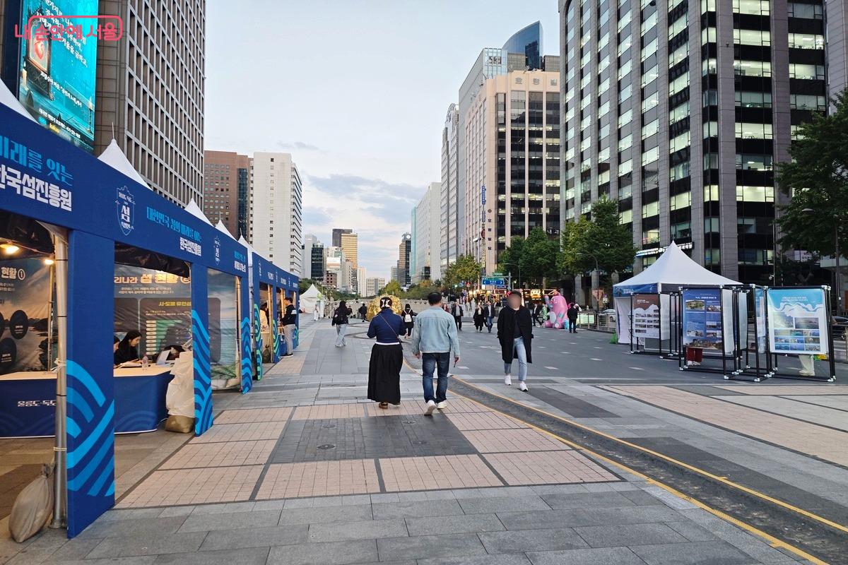 10월 25일 '독도의 날'을 맞아 청계광장에서 울릉도와 독도 특별전을 만날 수 있다. ©김은주