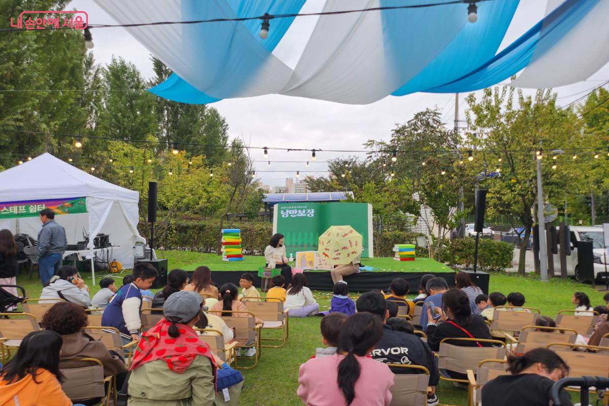 흥미진진한 체험 부스로 시간 가는 줄 모르고 즐길 수 있는 시간이었다. ©염지연