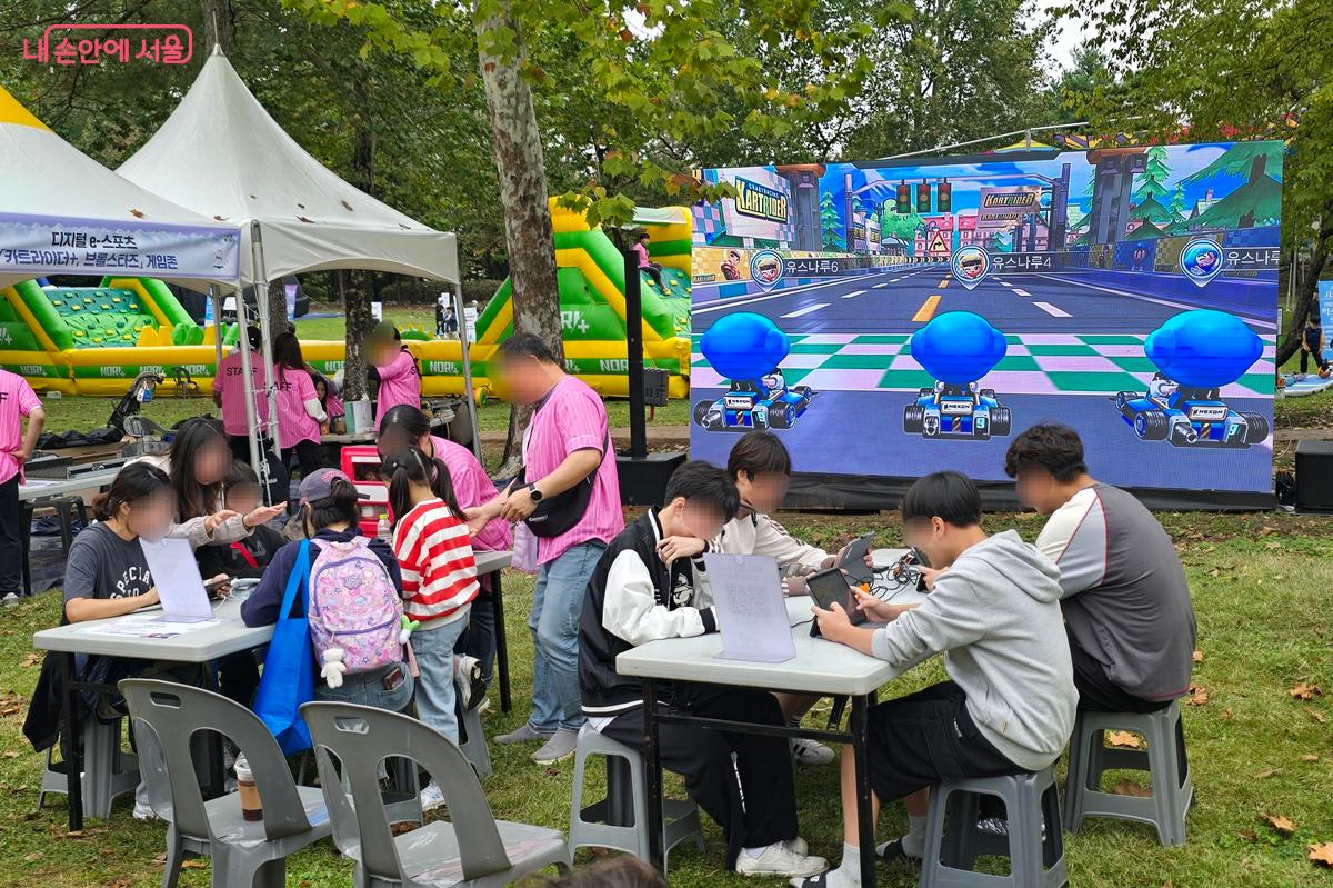 디지털 e-스포츠 게임존 카트라이더 대결로 흥미를 더했다. ©조성희