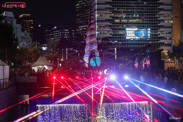 지난 1일, 청계광장에서 열린 ‘청계천 복원 20주년 기념 행사’