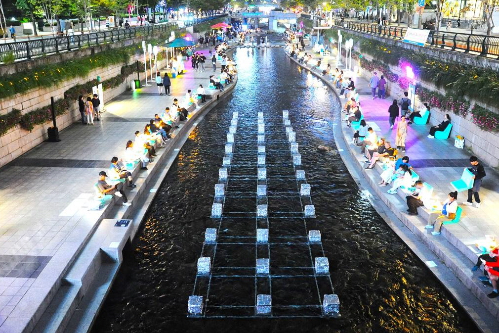 청계천변 거닐며 미술 작품 관람해요! '공공미술 프로젝트' 진행 중