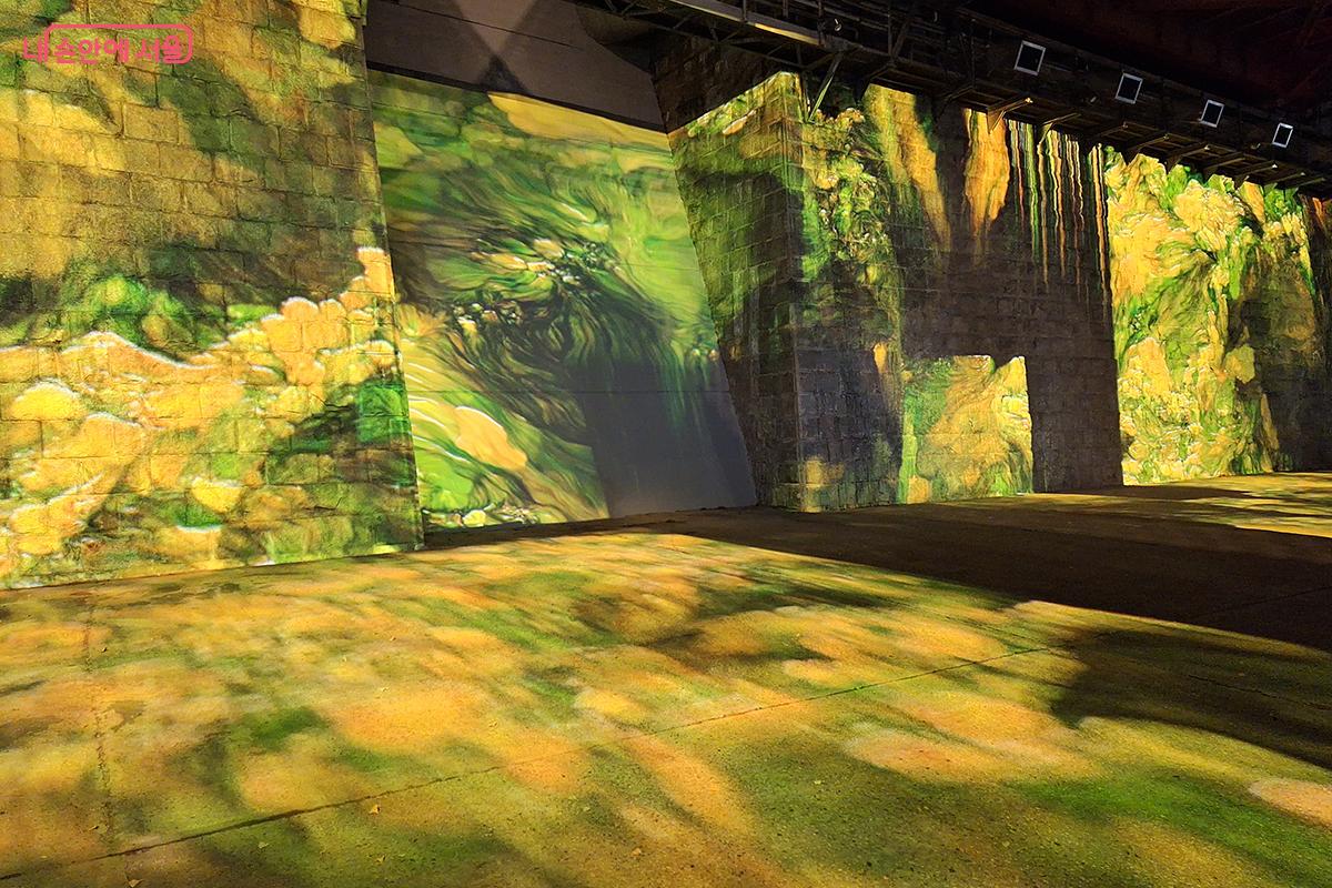 ‘로즐린’은 자신의 감정을 투영할 수 있는 아름다운 존재를 은유적으로 표현한 작품이다. ©백승훈