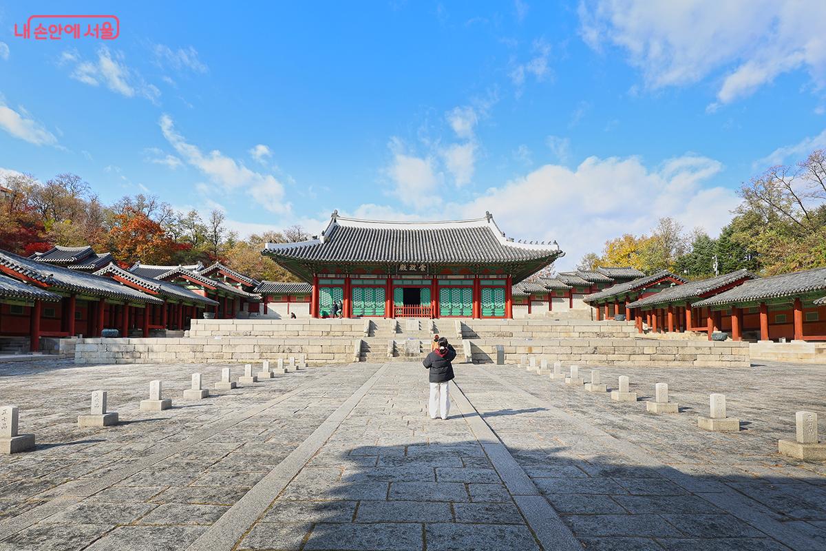 경희궁의 정전인 숭정전 ©김주연