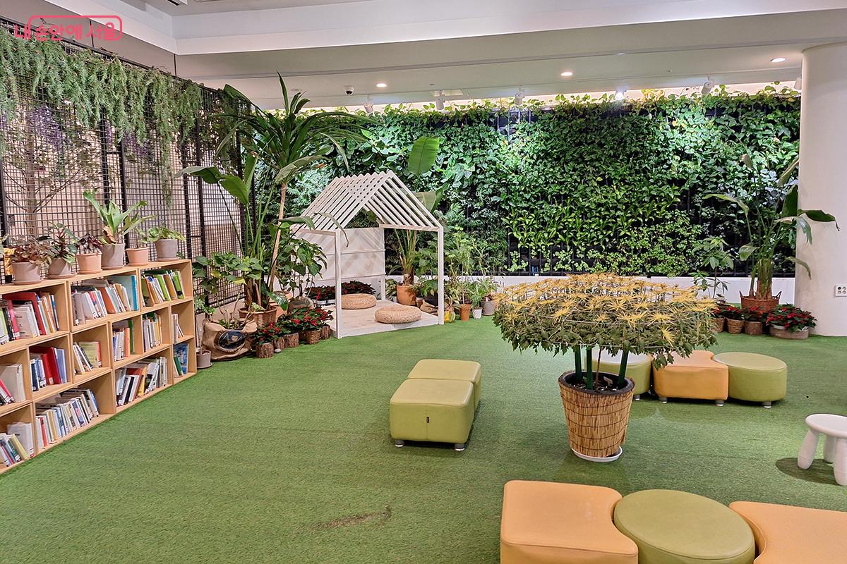 정원, 생태, 조경 등 식물 문화의 지혜를 깊이 있게 만나는 도심 속 지적 쉼터 ©정향선