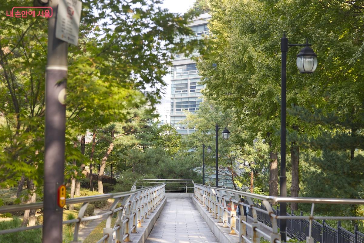 정동공원은 '구 러시아공사관'이 있는 곳으로 이쪽으로의 진입을 추천한다. ©임중빈 