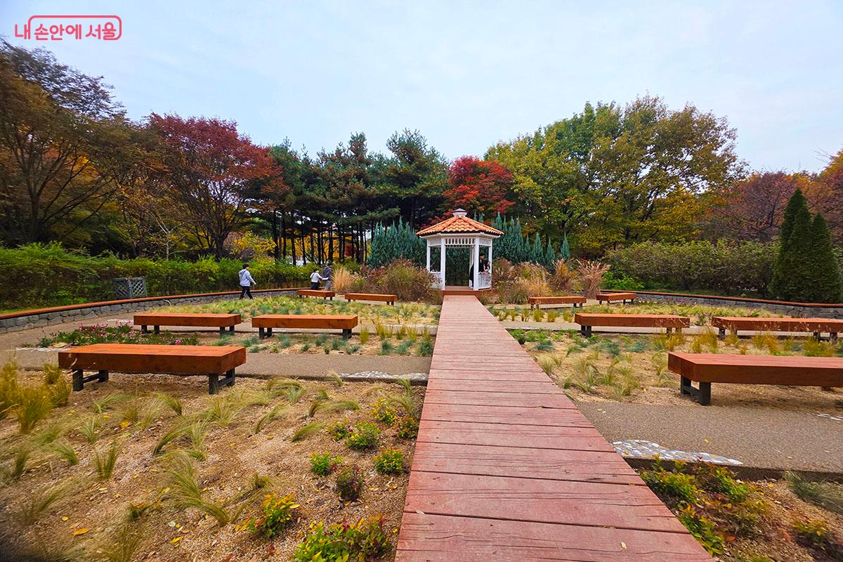 연인들에게 인기 좋은 설렘정원 ©이정민