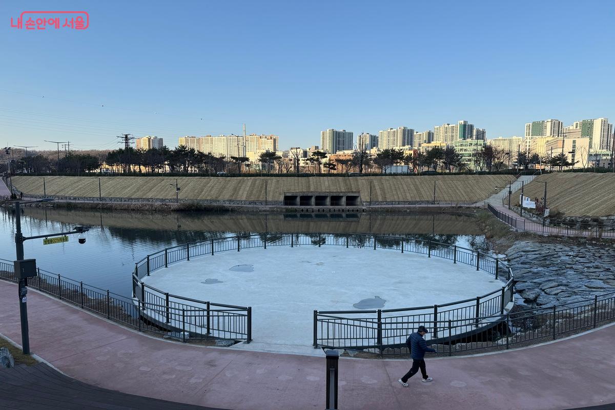 구파발천 달빛섬 ©임수영