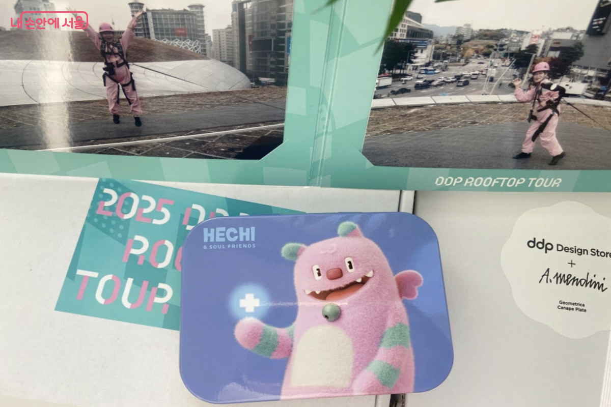 투어를 마치고 받은 기념 사진 ©김경선