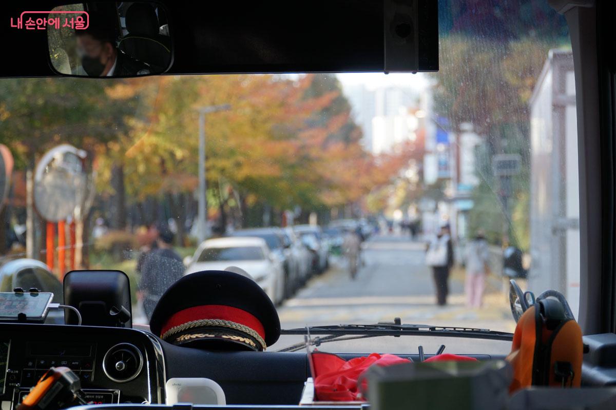 가을 풍경을 보며 이동할 수 있다. &copy;홍혜수