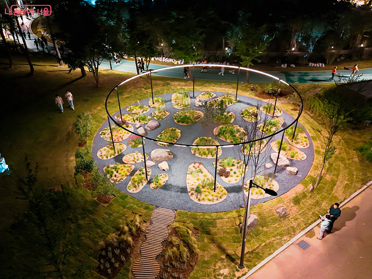 12월 1일~3일 ‘작가정원 국제공모’ 접수가 진행된다. 