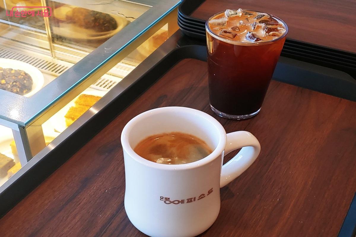 아메리카노, '구파발 브루'와 '북한산 해맑은 유자티' 등의 시그니처 메뉴도 있다. ©엄윤주