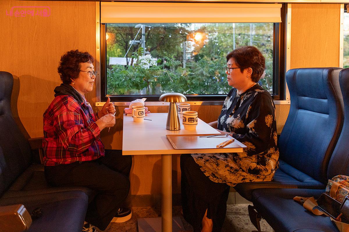 중계동에서 산책 겸 나왔다는 시민을 만났다. ©문청야