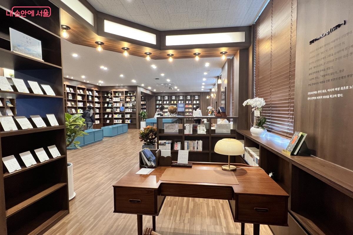 한강 작가와 그의 문학을 조금 더 가깝게 살펴볼 수 있는 공간이 있다. ©박지영 