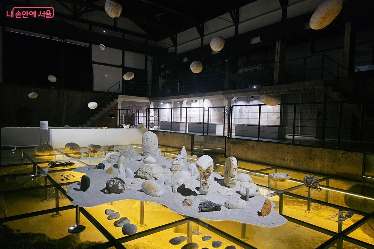 ‘뉴락’이 어떻게 자연의 일부가 되는가를 담은 장한나 작가의 ‘행성발굴’ ©이정민